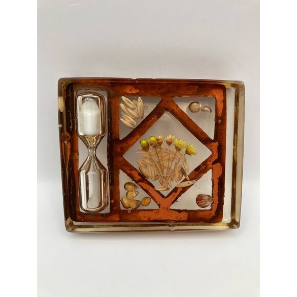 Vintage Acrylic Lucite Egg Timer Hour Glass with Seeds Fall Themed 3" x 3.25" - Picture 2 of 7